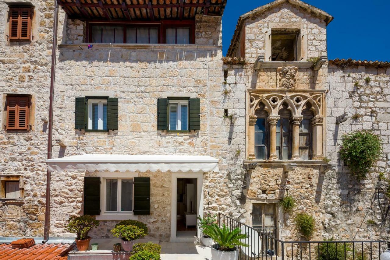 Gostinjska kuća Hektorovic House 3*
