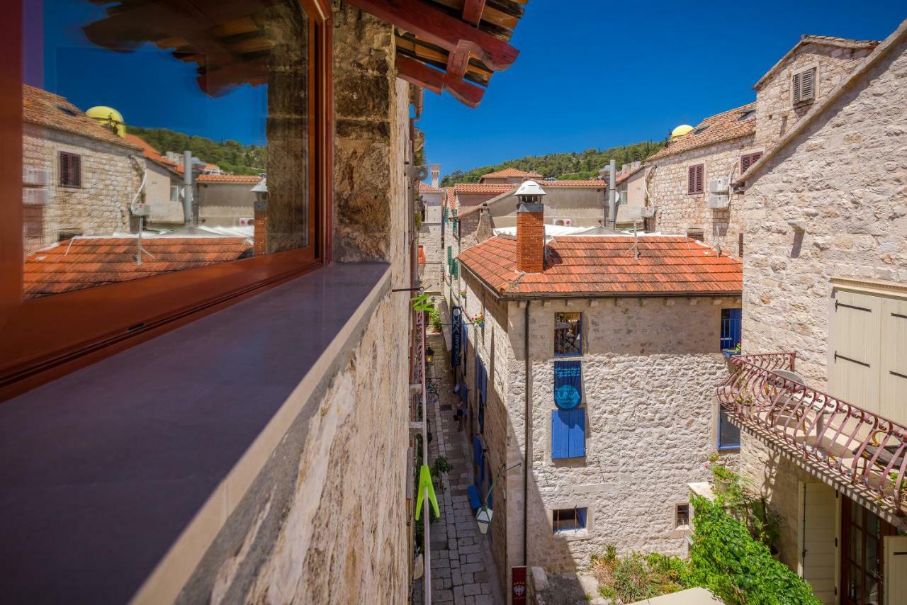 Hektorovic House 3*
