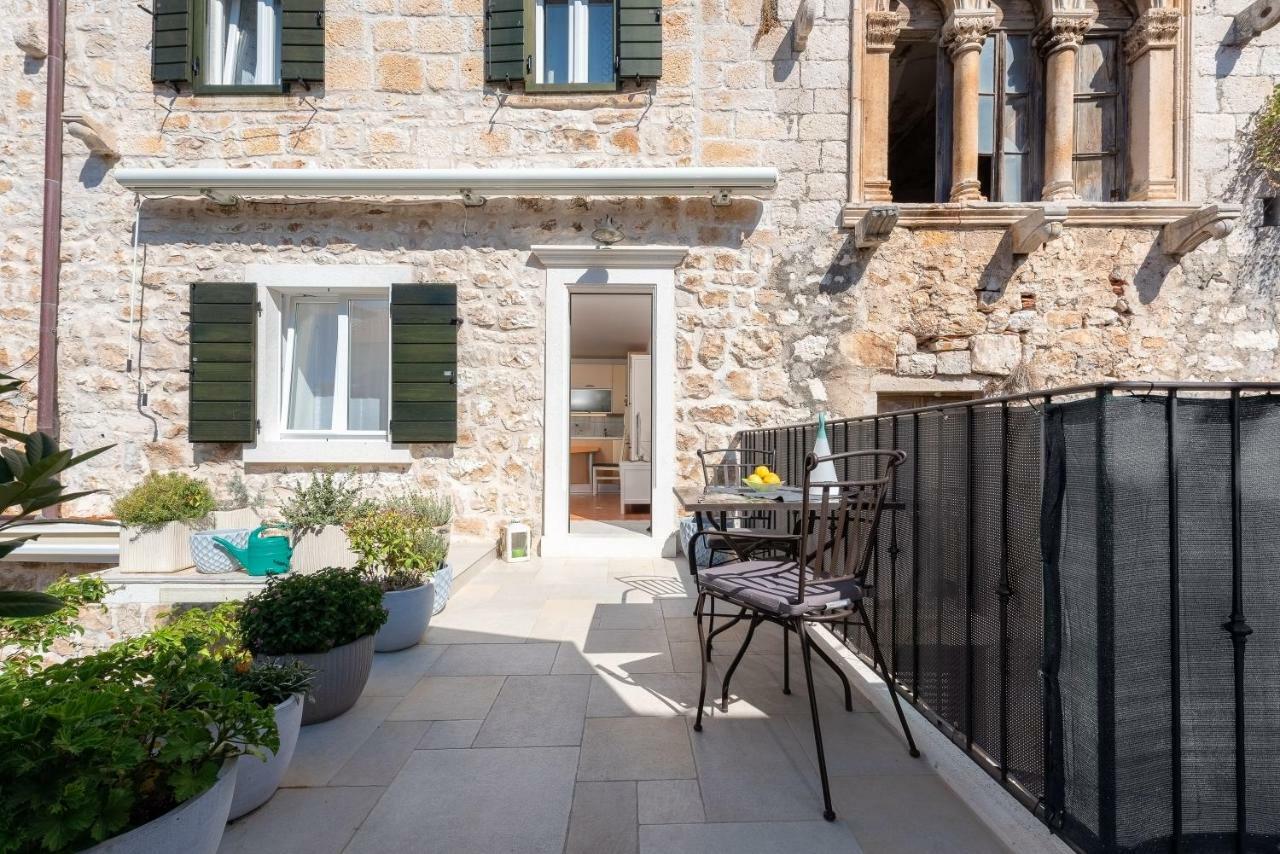 Hektorovic House Gostinjska kuća 3*